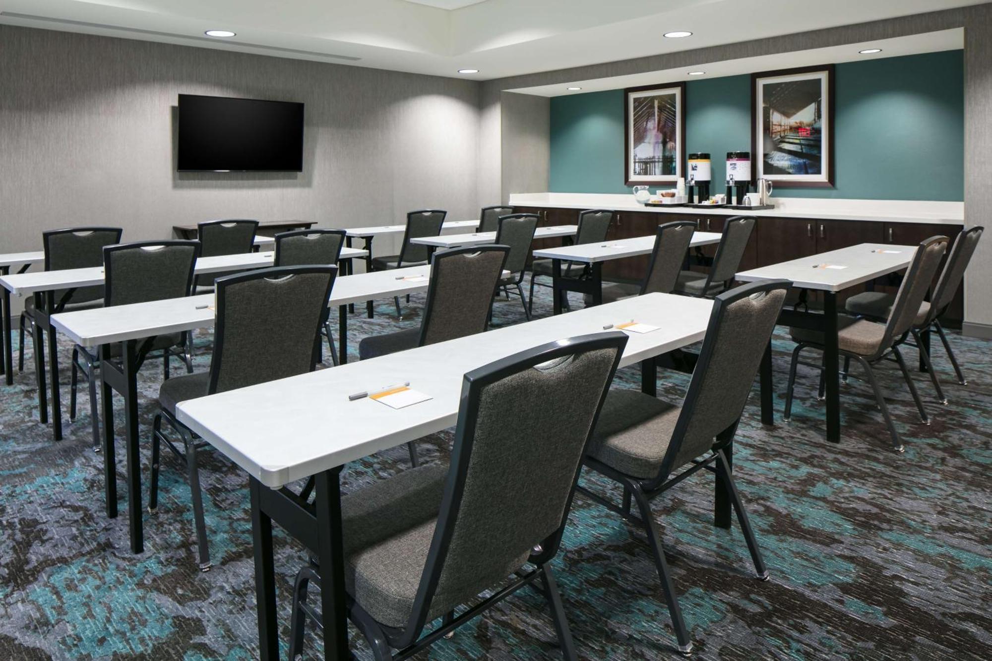 Hampton Inn By Hilton Wichita Northwest Exterior photo