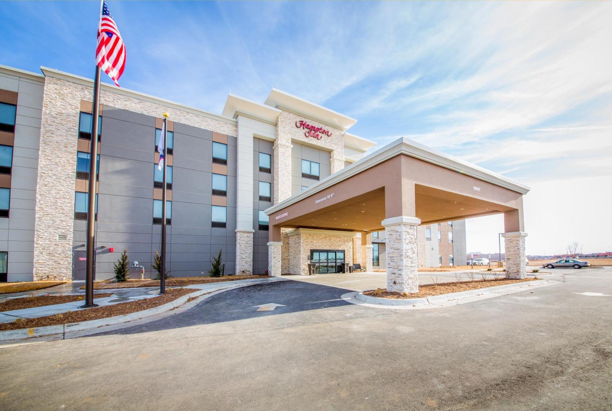 Hampton Inn By Hilton Wichita Northwest Exterior photo